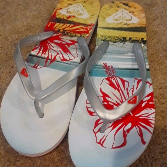 Roxy Shoes - Like New Roxy Flip Flops